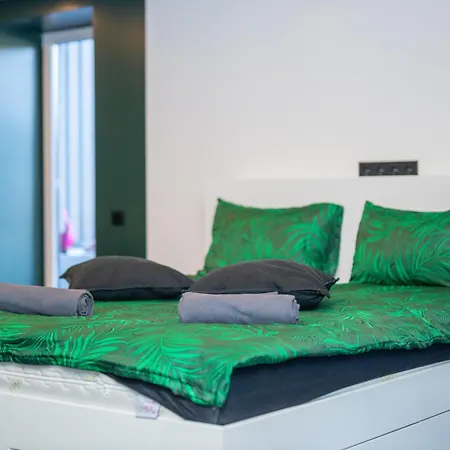 Διαμέρισμα In Centre With Jacuzzi Bath Κάουνας