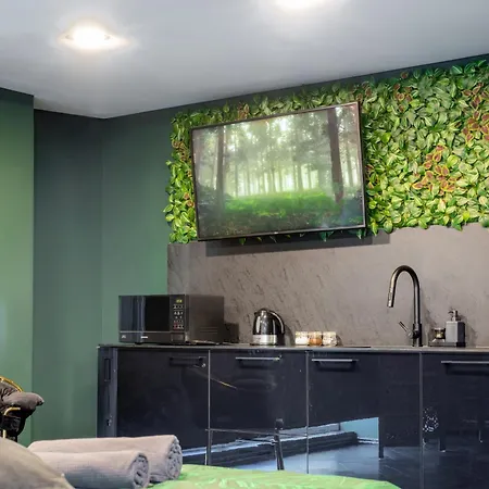 In Centre With Jacuzzi Bath