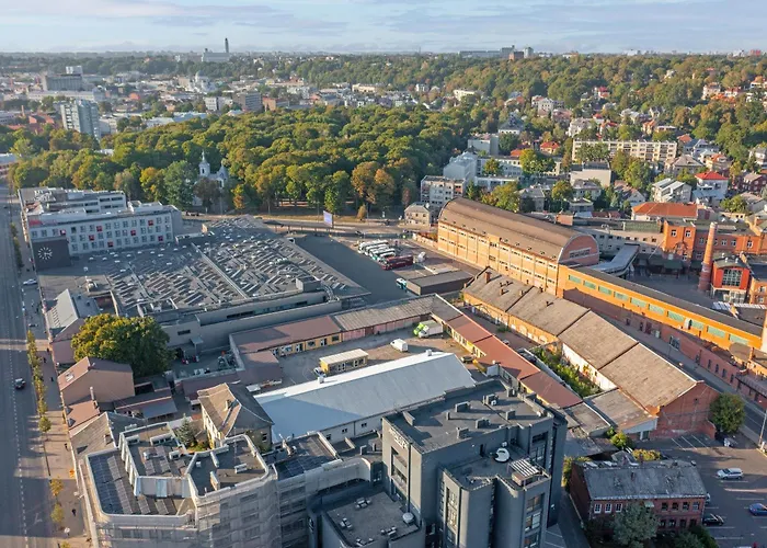 In Centre With Jacuzzi Bath Kaunas