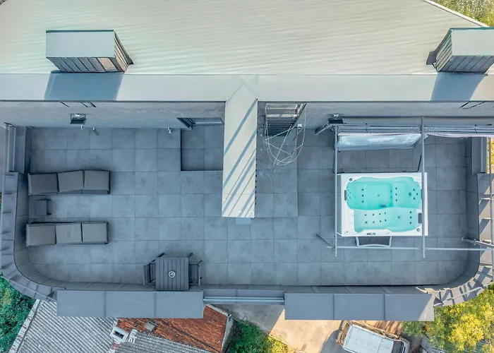 In Centre With Jacuzzi Bath Appartement Kaunas